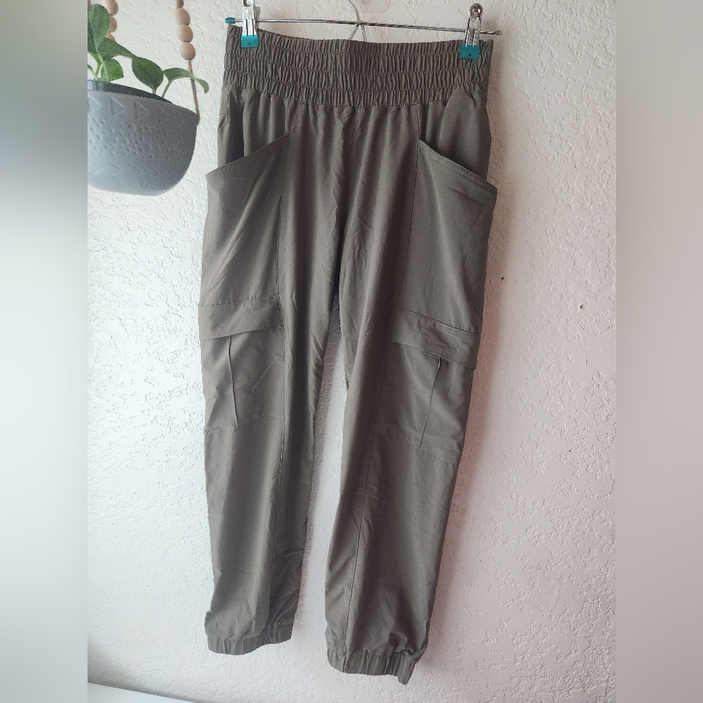 PRANA Kinetic Capri Cargo Pants Jogger Athletic Hiking Running Womens Xsmall